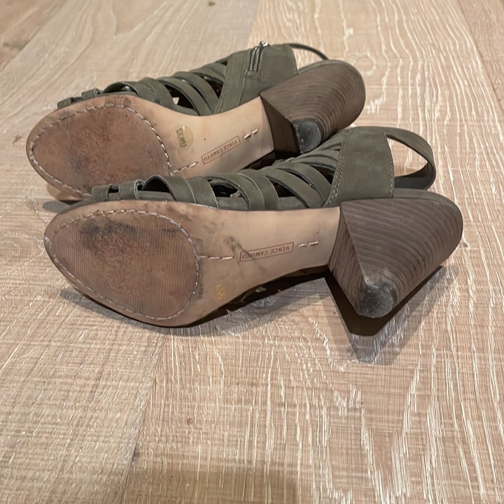 Vince Camuto Heels - Picture 3 of 4